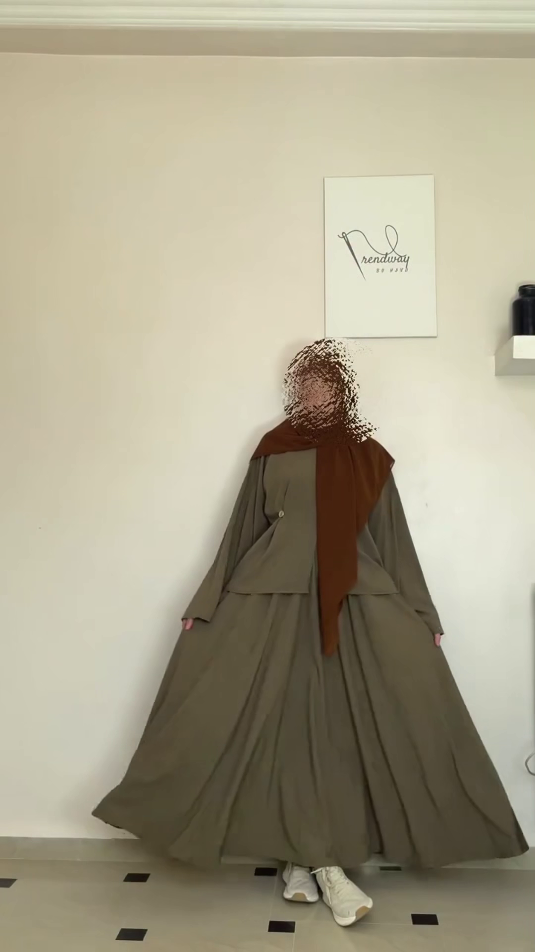 طقم الملكة المحتشم